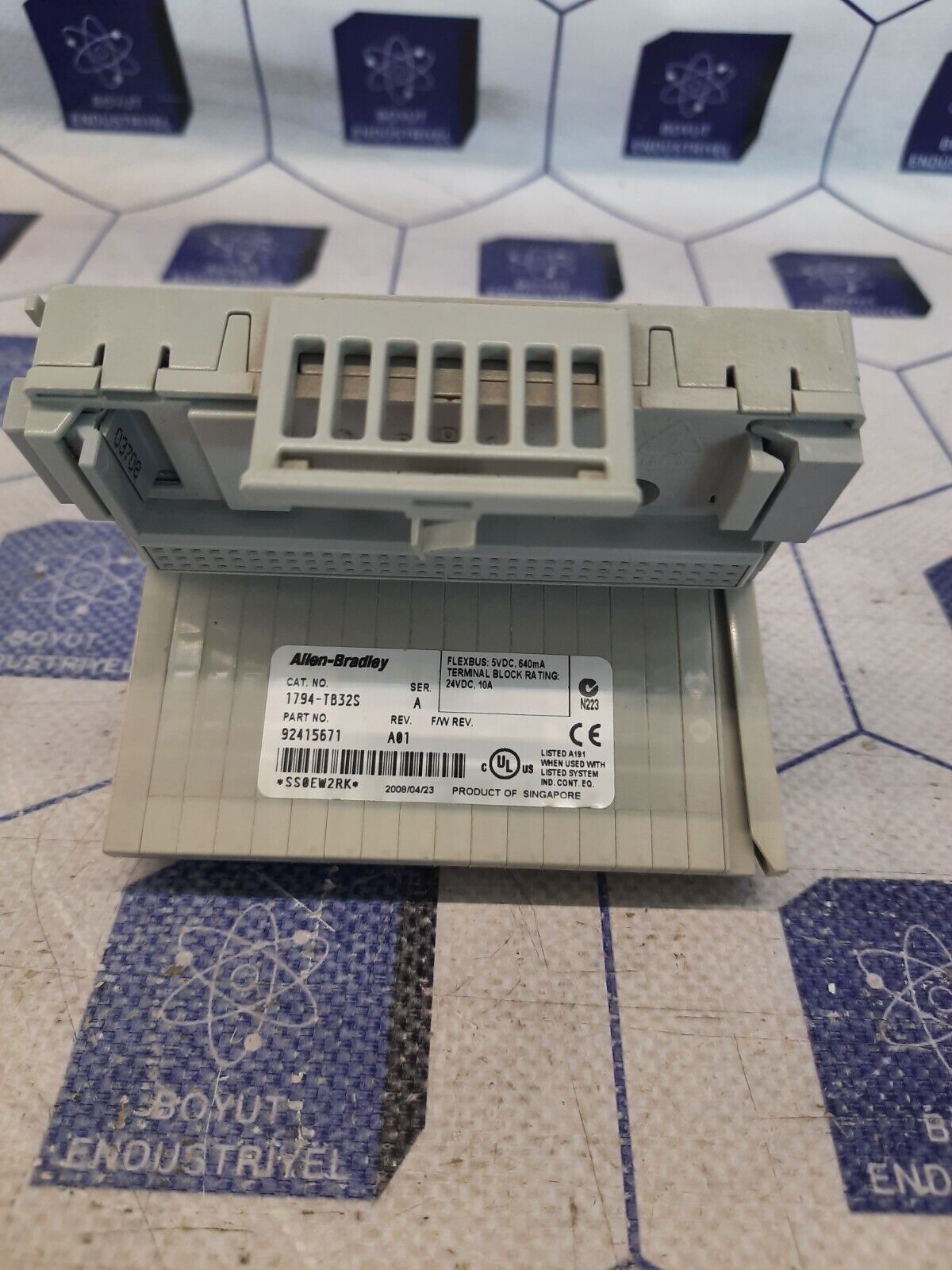 1 PCS NEW SEALED AB 1794-TB32S SER A FLEX TERMINAL BASE 1 PCS NEW SEALED AB 1794-TB32S SER A FLEX TERMINAL BASE